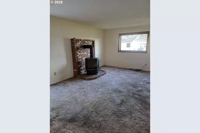 291 SE Shigley St, Winston, OR 97496 - Photo 10