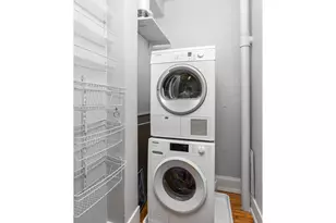 1631 NW Everett St, Portland, OR 97209 - Photo 18