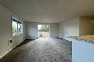 3337 Pine St, Longview, WA 98632 - Photo 10