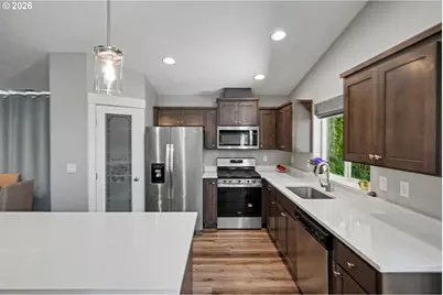 5721 Springwood Ave, Salem, OR 97306 - Photo 8