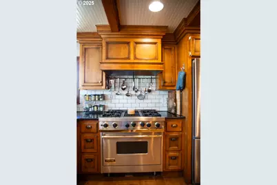 62725 Eagle Rd, Bend, OR 97701 - Photo 16