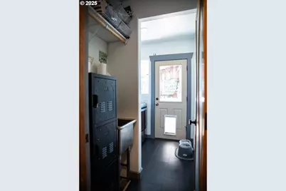 62725 Eagle Rd, Bend, OR 97701 - Photo 8