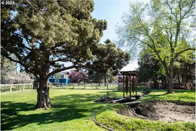 62725 Eagle Rd, Bend, OR 97701 - Photo 30