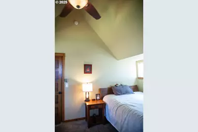 62725 Eagle Rd, Bend, OR 97701 - Photo 24