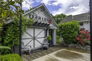 215 S 4th St, Jacksonville, OR 97530 - Photo 12