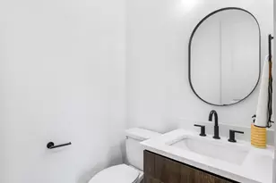 7464 SE Tolman St, Portland, OR 97206 - Photo 8