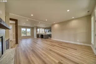 374 N 18th St, Saint Helens, OR 97051 - Photo 16