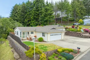 1710 Kristi Loop, Lakeside, OR 97449 - Photo 2