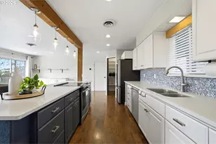 825 W Ridgeway Ave, Hermiston, OR 97838 - Photo 4