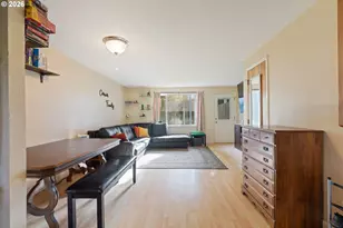1706 Avalon Way, Hood River, OR 97031 - Photo 2