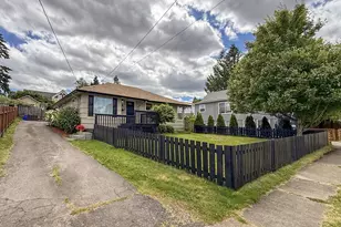 418 Willamette St, Oregon City, OR 97045 - Photo 2