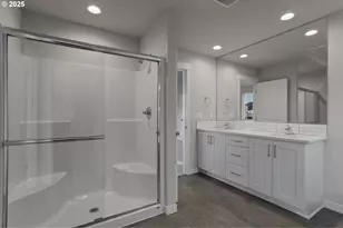 8388 SE Orion Ln, Hillsboro, OR 97123 - Photo 4