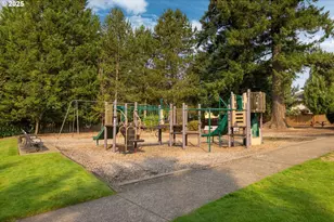 4592 NW Oakpoint Way, Portland, OR 97229 - Photo 38