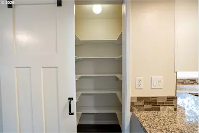 89827 Fir Butte Rd, Eugene, OR 97402 - Photo 10
