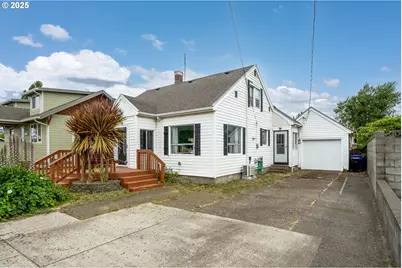 1706 5th St, Tillamook, OR 97141 - Photo 2