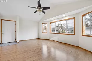 662 S 44th St, Springfield, OR 97478 - Photo 10