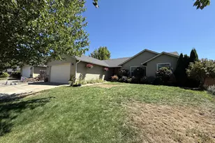 382 Gentry Loop, Myrtle Creek, OR 97457 - Photo 4