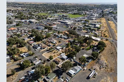 221 W Beech Ave, Hermiston, OR 97838 - Photo 10