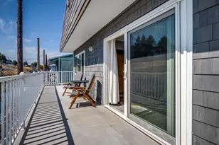 173 NE Bridgeton Rd, Portland, OR 97211 - Photo 40