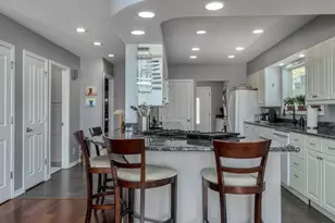 173 NE Bridgeton Rd, Portland, OR 97211 - Photo 16