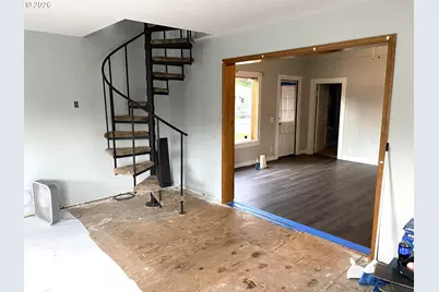 603 4th St, Myrtle Point, OR 97458 - Photo 2