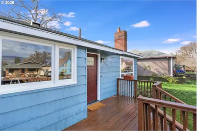 910 E 13th St, The Dalles, OR 97058 - Photo 2