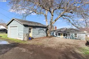 910 E 13th St, The Dalles, OR 97058 - Photo 22