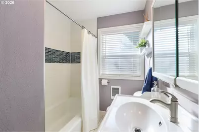 910 E 13th St, The Dalles, OR 97058 - Photo 16