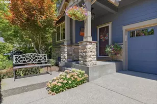 1076 Epperly Way, West Linn, OR 97068 - Photo 2