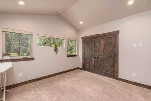 923 E Desperado Trail, Sisters, OR 97759 - Photo 14