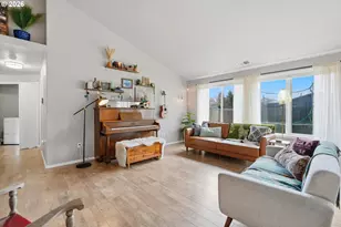 3422 NE Harvest Dr, McMinnville, OR 97128 - Photo 4