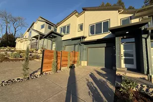 256 NW Mawrcrest Ave, Gresham, OR 97030 - Photo 2