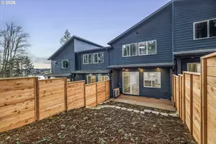 256 NW Mawrcrest Ave, Gresham, OR 97030 - Photo 18