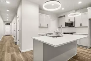 256 NW Mawrcrest Ave, Gresham, OR 97030 - Photo 8