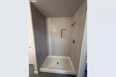 256 NW Mawrcrest Ave, Gresham, OR 97030 - Photo 18