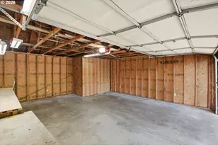 755 Prefontaine Dr, Coos Bay, OR 97420 - Photo 30