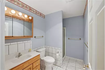 755 Prefontaine Dr, Coos Bay, OR 97420 - Photo 20