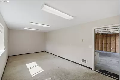 755 Prefontaine Dr, Coos Bay, OR 97420 - Photo 28