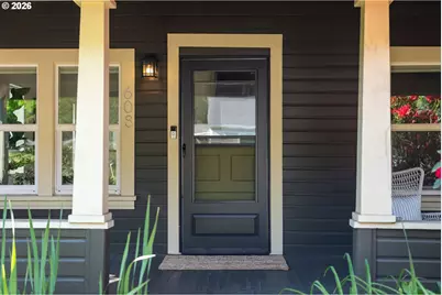 608 SW Orchid St, Portland, OR 97219 - Photo 2