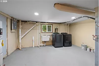 608 SW Orchid St, Portland, OR 97219 - Photo 32