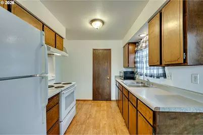 306 Beech St, Longview, WA 98632 - Photo 4