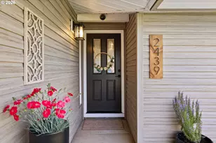 2439 SE Willow Dr, Hillsboro, OR 97123 - Photo 2