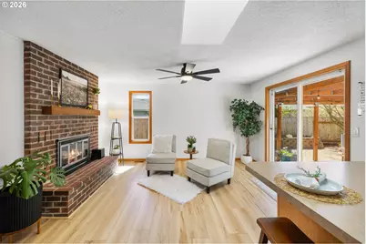 2439 SE Willow Dr, Hillsboro, OR 97123 - Photo 12