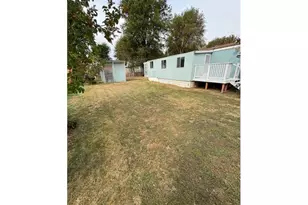 105 Shepler St, Dallesport, WA 98617 - Photo 2