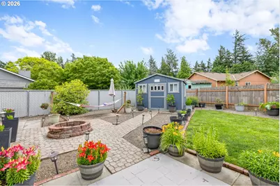 748 SE 10th St, Troutdale, OR 97060 - Photo 44