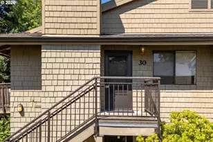 30 Crestfield Ct, Lake Oswego, OR 97035 - Photo 2