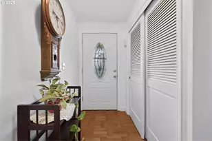 1910 Hawkins Ln, Eugene, OR 97405 - Photo 6