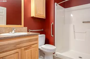 1273 SE 4th Ave, Mill City, OR 97360 - Photo 18