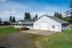 1273 SE 4th Ave, Mill City, OR 97360 - Photo 2