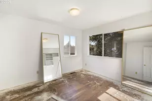 6906 SW Taylors Ferry Rd, Portland, OR 97210 - Photo 16